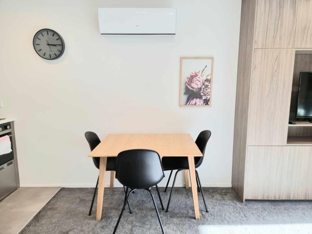 Modern 1 Bedroom Apartment Across From Hagley Park Christchurch Eksteriør billede